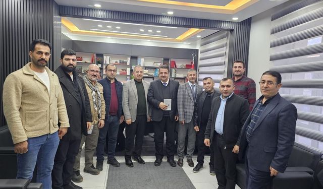 Ağrılı Yazarlara Anlamlı Destek