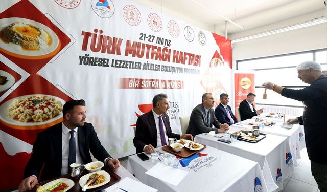 Ağrı'da 'Türk Mutfağı Haftası' kapsamında aileler en iyi yemeği yapmak için hünerlerini sergiledi