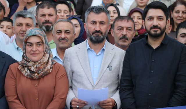 Ağrı'da AK Parti'nin 25. kuruluş yıl dönümü kutlandı