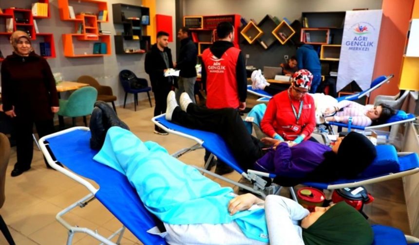 Ağrı Gençlik Merkezi’nde kan bağışı kampanyası