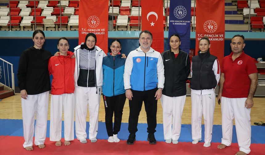 Milli karateciler, Ermenistan'daki Avrupa Şampiyonası öncesi Ağrı'da güç depoluyor