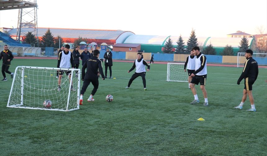 Ağrı 1970 Spor Kulübünde alt liglerden transfer arayışı