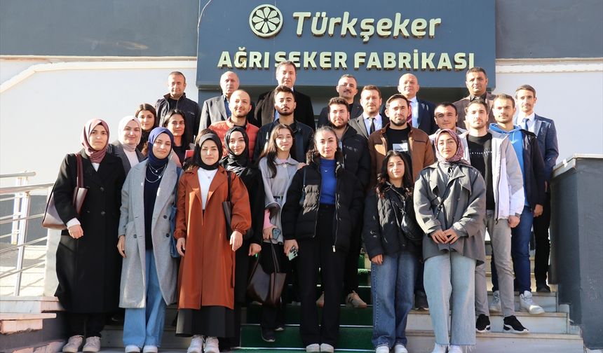 Ağrı'da üniversite öğrencileri derste öğrendiklerini fabrikada pekiştirdi