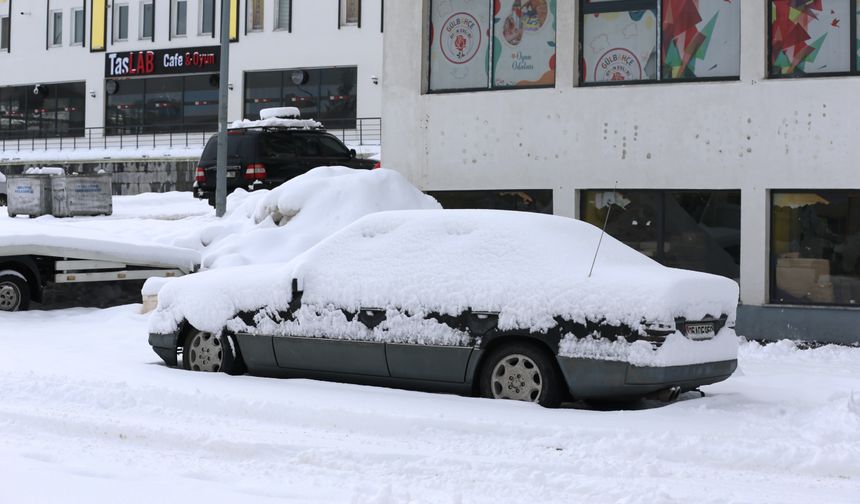 Erzurum, Tunceli, Kars, Ağrı ve Ardahan yeniden karla kaplandı