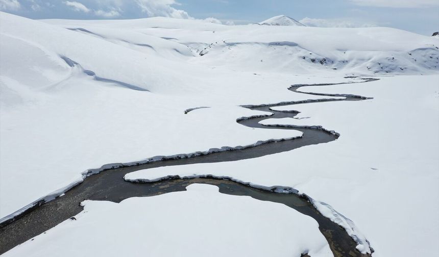 Ağrı'nın karla kaplı dağları dronla görüntülendi